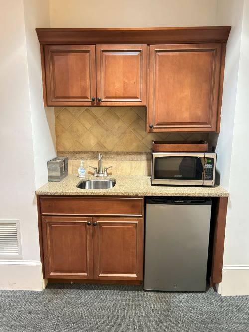 office-cleaner-kitchen-2 office-cleaner-kitchen-2